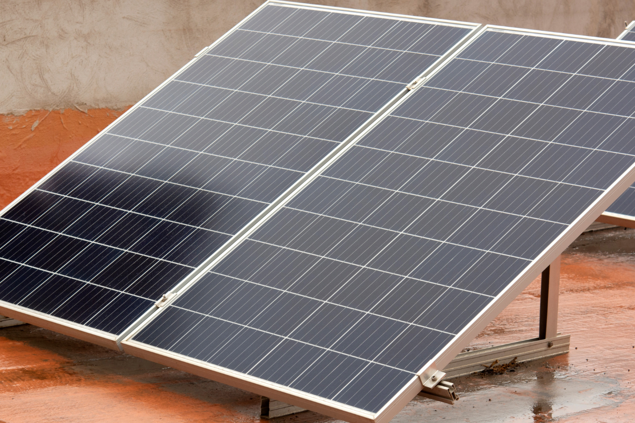 panneau solaire posé au sol